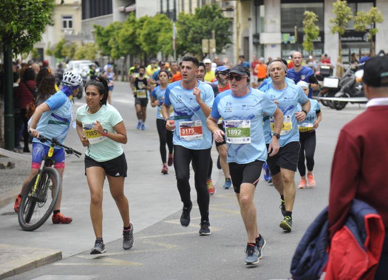 Más de 7.500 corredores participan en la 29ª edición de la Media Maratón Ciudad de Málaga.