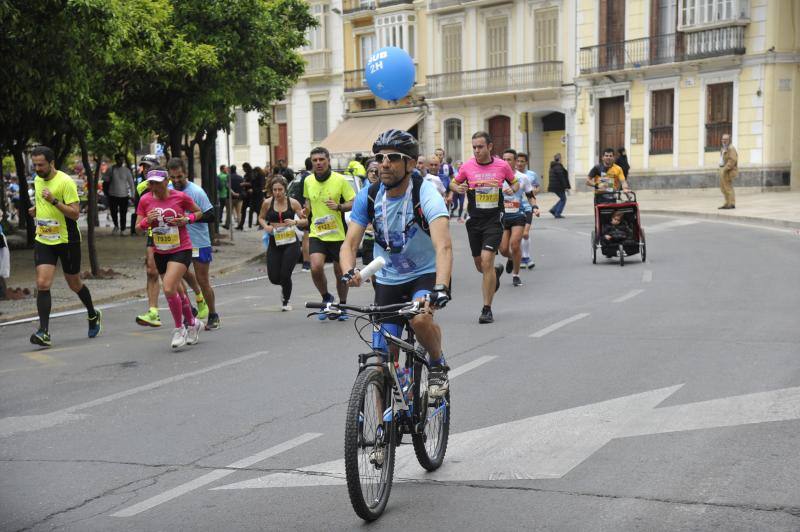 Más de 7.500 corredores participan en la 29ª edición de la Media Maratón Ciudad de Málaga.