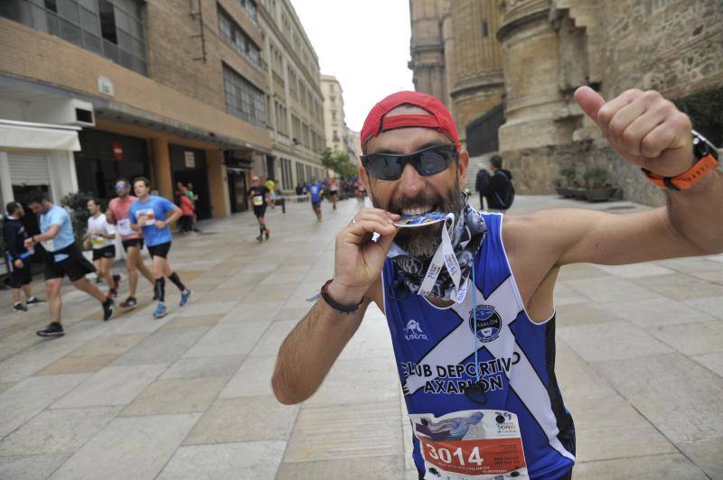 Más de 7.500 corredores participan en la 29ª edición de la Media Maratón Ciudad de Málaga.