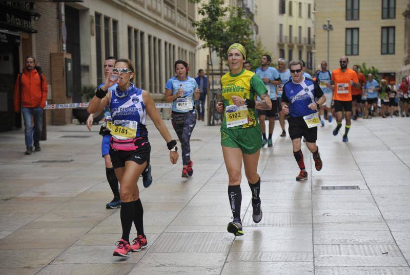 Más de 7.500 corredores participan en la 29ª edición de la Media Maratón Ciudad de Málaga.