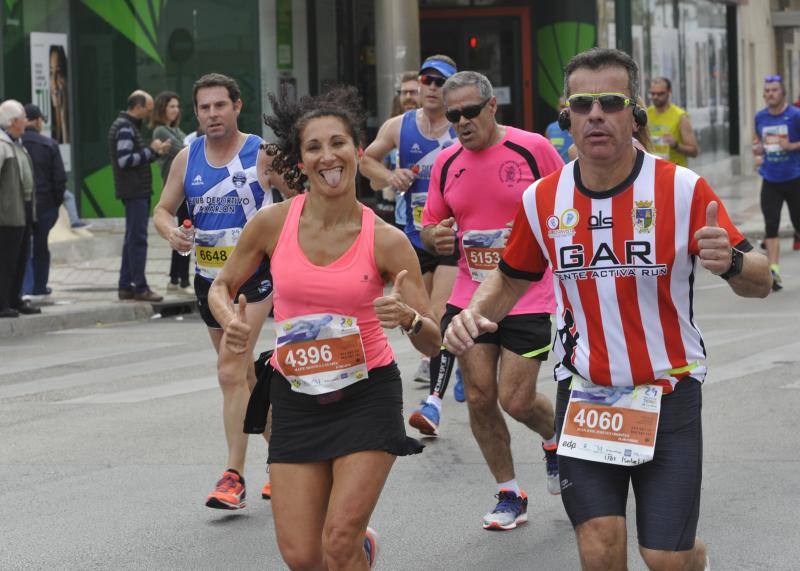 Más de 7.500 corredores participan en la 29ª edición de la Media Maratón Ciudad de Málaga.