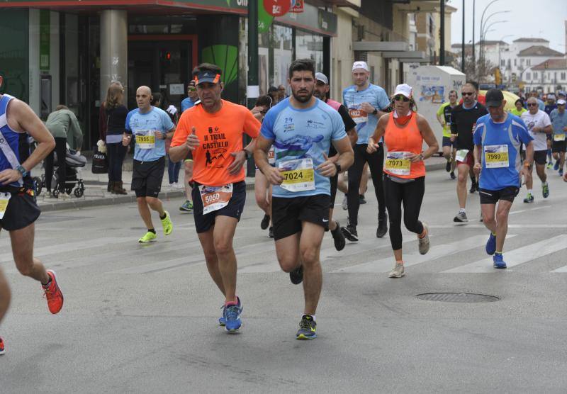 Más de 7.500 corredores participan en la 29ª edición de la Media Maratón Ciudad de Málaga.