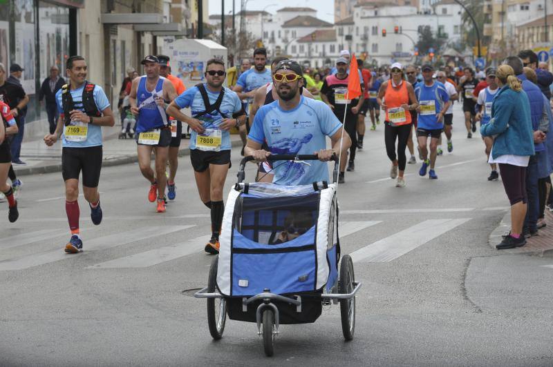 Más de 7.500 corredores participan en la 29ª edición de la Media Maratón Ciudad de Málaga.