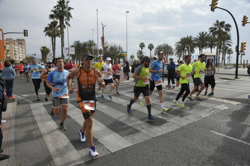 Más de 7.500 corredores participan en la 29ª edición de la Media Maratón Ciudad de Málaga.