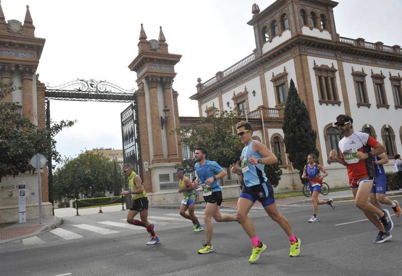 Más de 7.500 corredores participan en la 29ª edición de la Media Maratón Ciudad de Málaga.