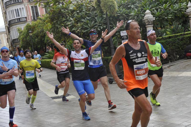 Más de 7.500 corredores participan en la 29ª edición de la Media Maratón Ciudad de Málaga.