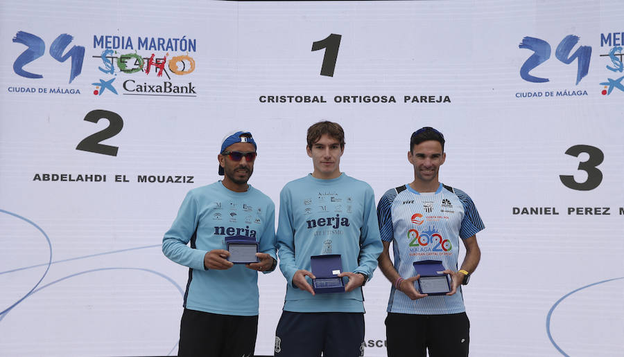 Podio masculino absoluto, con Abdelhadi El Mouaziz, Cristóbal Ortigosa y Dani Pérez
