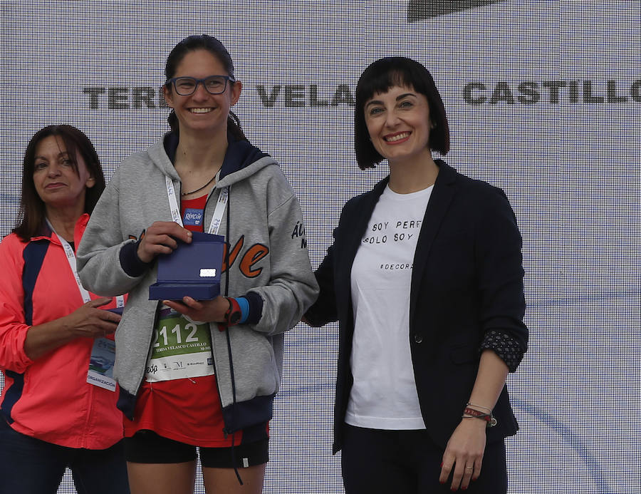 Teresa Velasco, segunda en senior femenina, junto a Ana Belén Morales Raya, directora de Área de Negocio de CaixaBank.