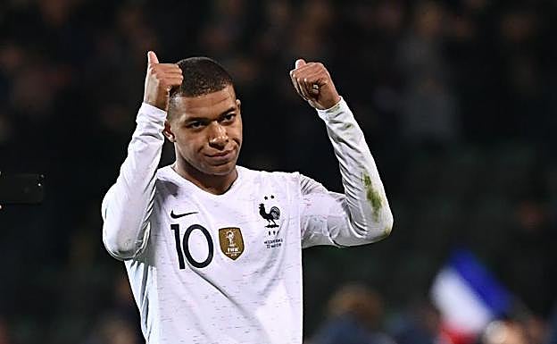 Kylian Mbappé, con la camiseta de la selección francesa. 