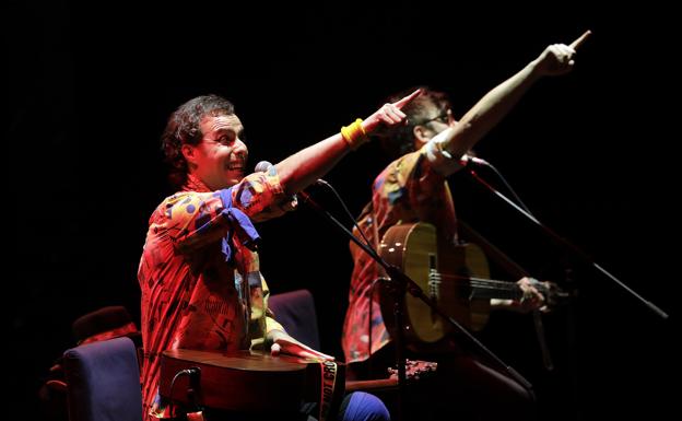 Los miembros de Antílopez interactuaron con el público durante todo el recital.