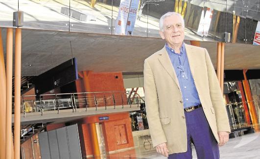 Asenjo es el autor del edificio del Palacio de Ferias de Málaga. 