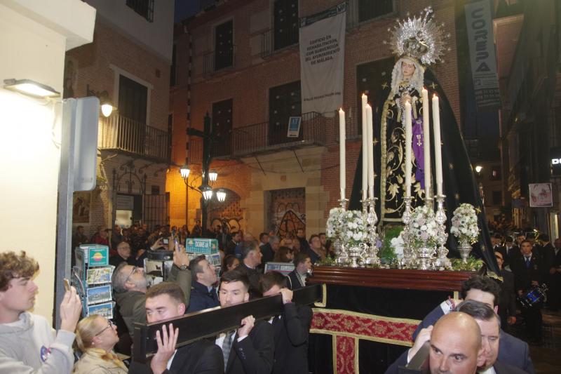 El mes de marzo se cierra con cinco cortejos con nazarenos y el vía crucis del Santo Suplicio, que recorren el Centro Histórico y los barrios de La Trinidad, El Palo, Pedregalejo y Huelin