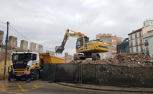 Retirada de los escombros del edificio de La Mundial. 