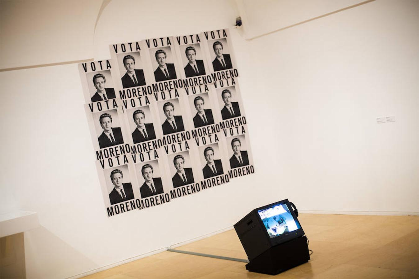 El creador malagueño firma en el museo nacional una ambiciosa retrospectiva que repasa cuatro décadas de trayectoria