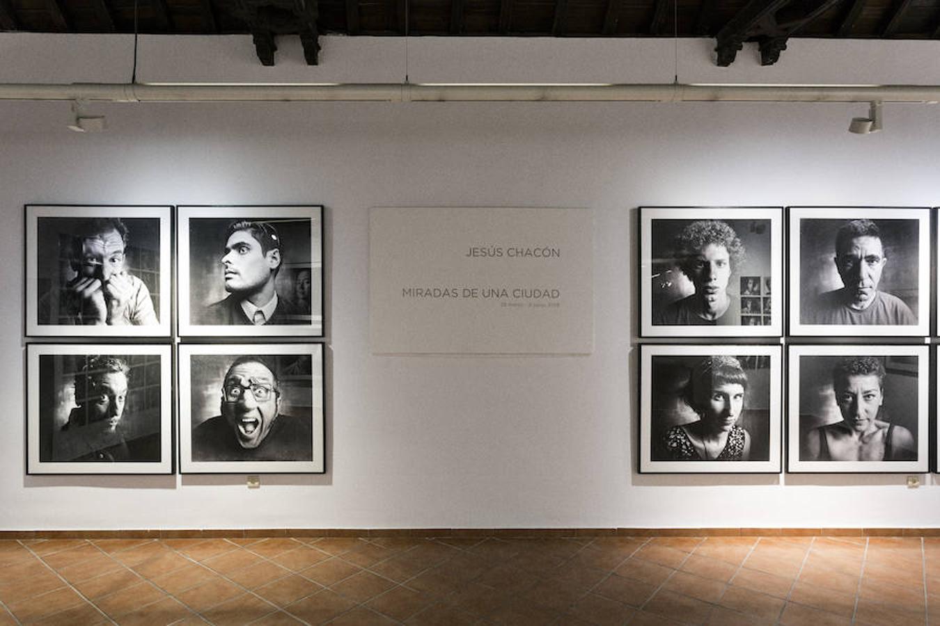 El fotógrafo Jesús Chacón reúne en un libro y una exposición un centenar de retratos de personajes de la vida cultural marbellí