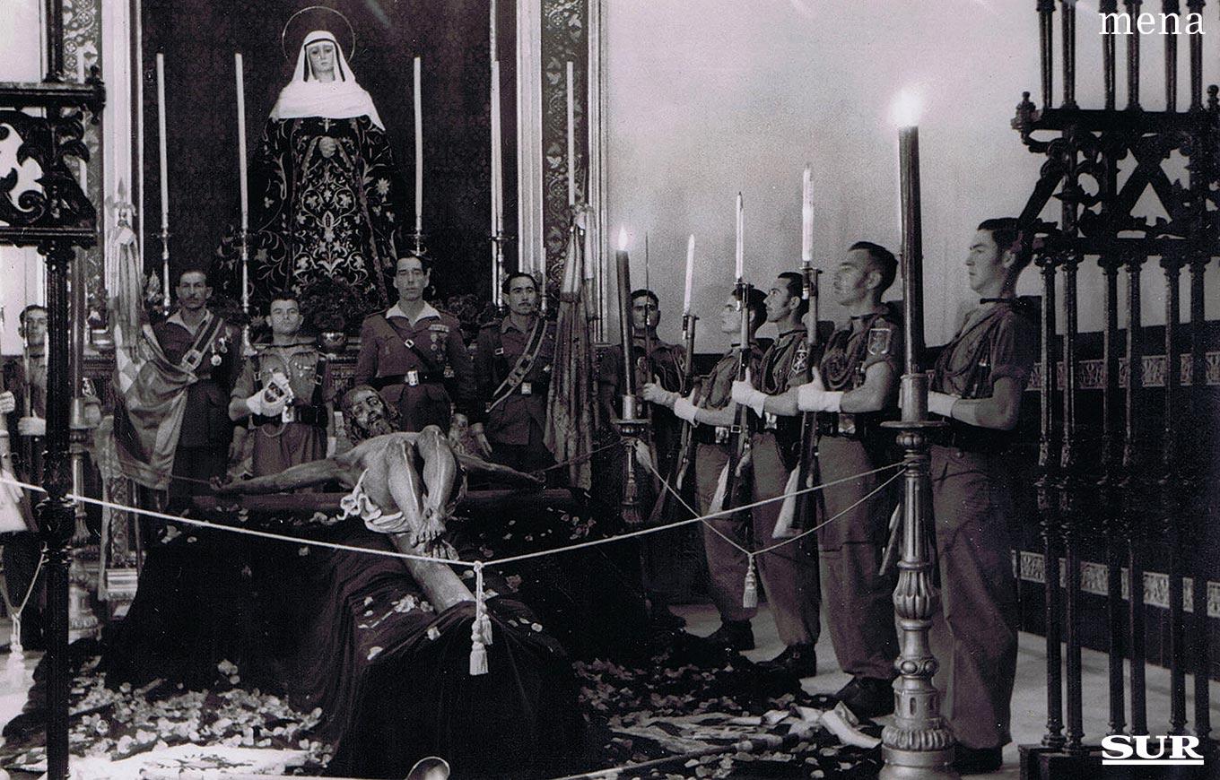 Fotos: Momentos históricos de la Congregación de Mena: el Cristo de la Buena Muerte, la Soledad Coronada y su nexo con La Legión