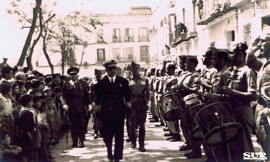 Pasando revista a las tropas en la década de los 50