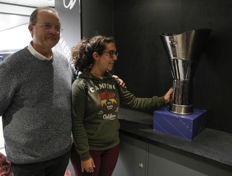 Los aficionados al baloncesto tienen la oportunidad de participar y ganar premios en el Torneo 3 contra 3 que se celebra este sábado y domingoi