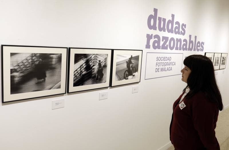 Exposición de la SFM Sociedad fotográfica de Málaga 'Dudas razonables', en la sala Moreno Villa.