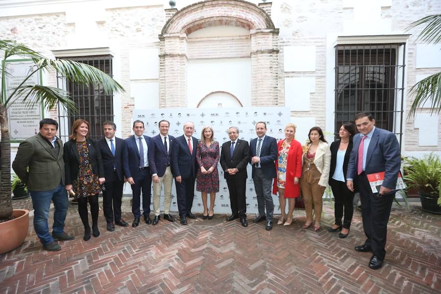 El libro es un gran homenaje a Garrido y a Gonzàlez, pero también un homenaje a la Semana Santa y a las cofradías de Málaga que se entregará con SUR.