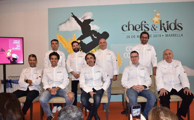 Foto de familia, hoy, durante la presentación del evento en el Hotel Los Monteros. 