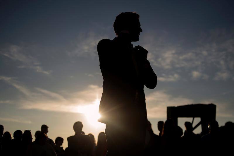 El líder de Ciudadanos, Albert Rivera, ha acudido al primer gran acto central de esta campaña electoral en la ciudad de Málaga. En su intervención, Rivera ha explicado un gran número de propuestas que ofrece su partido para España, con las que quiere atraer al mayor número de votantes y salir victorioso el 28 de abril. 