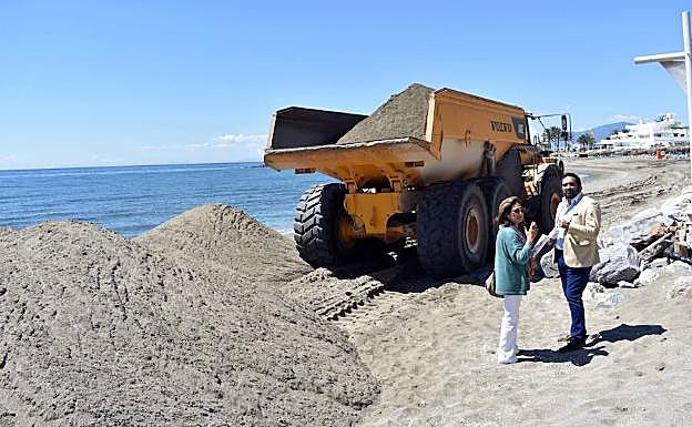 Imagen principal - Trbajos de reparación en La Venus, actuaciones en Casablanca y plantación .