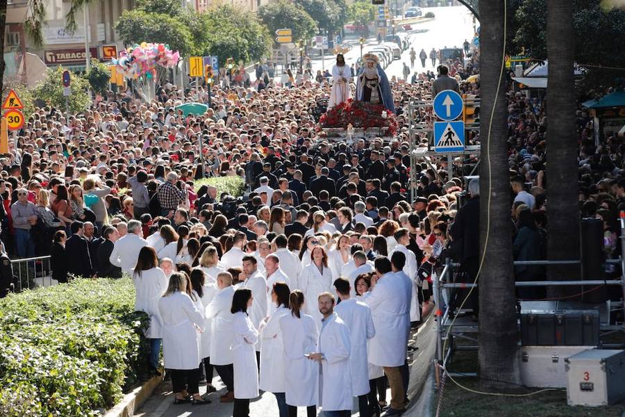 Las mejores imágenes de la misa del alba, el acto en el Hospital Civil y el recorrido por la Trinidad de los titulares de la Cofradía del Cautivo y La Trinidad este 2019.