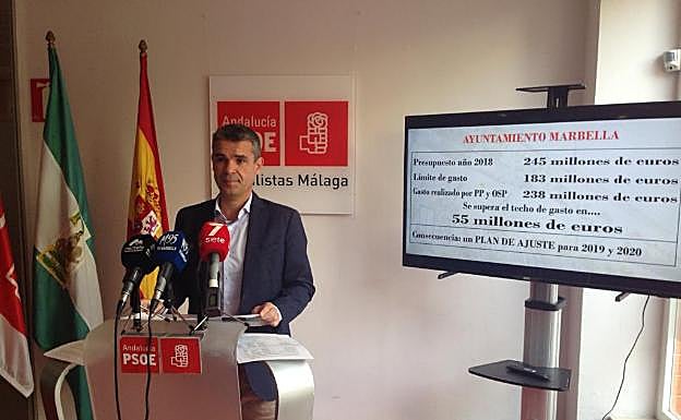 José Bernal, hoy,  en un momento de la rueda de prensa. 