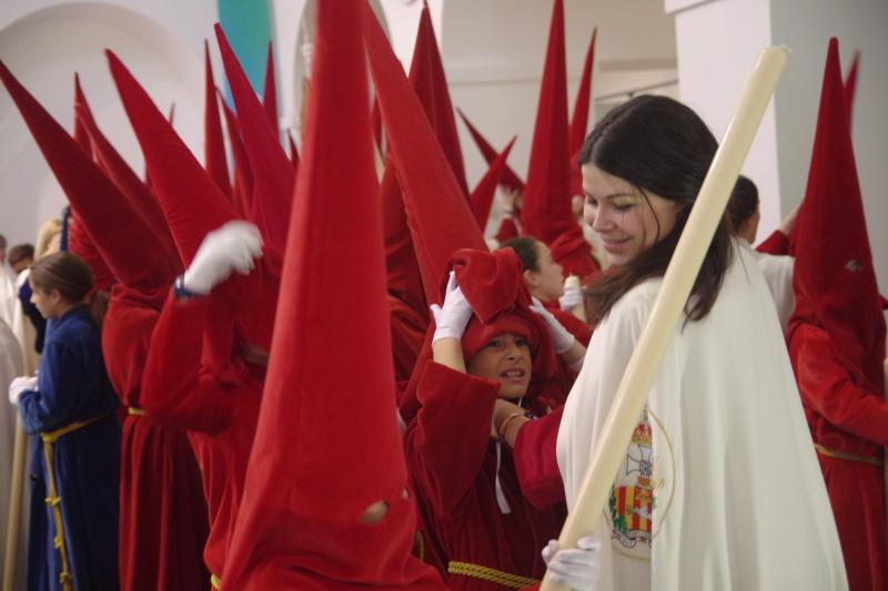 Las fotos de las cofradías del Jueves Santo: Sagrada Cena, Santa Cruz, Viñeros, Vera Cruz, Zamarrilla, Mena, Misericordia, Esperanza.