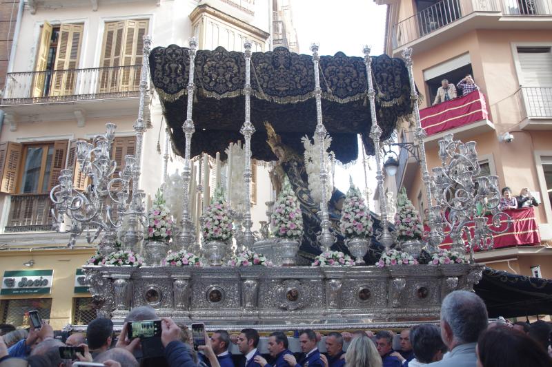 Las fotos de las cofradías del Jueves Santo: Sagrada Cena, Santa Cruz, Viñeros, Vera Cruz, Zamarrilla, Mena, Misericordia, Esperanza.