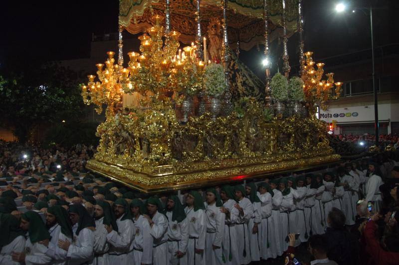 Las fotos de las cofradías del Jueves Santo: Sagrada Cena, Santa Cruz, Viñeros, Vera Cruz, Zamarrilla, Mena, Misericordia, Esperanza.