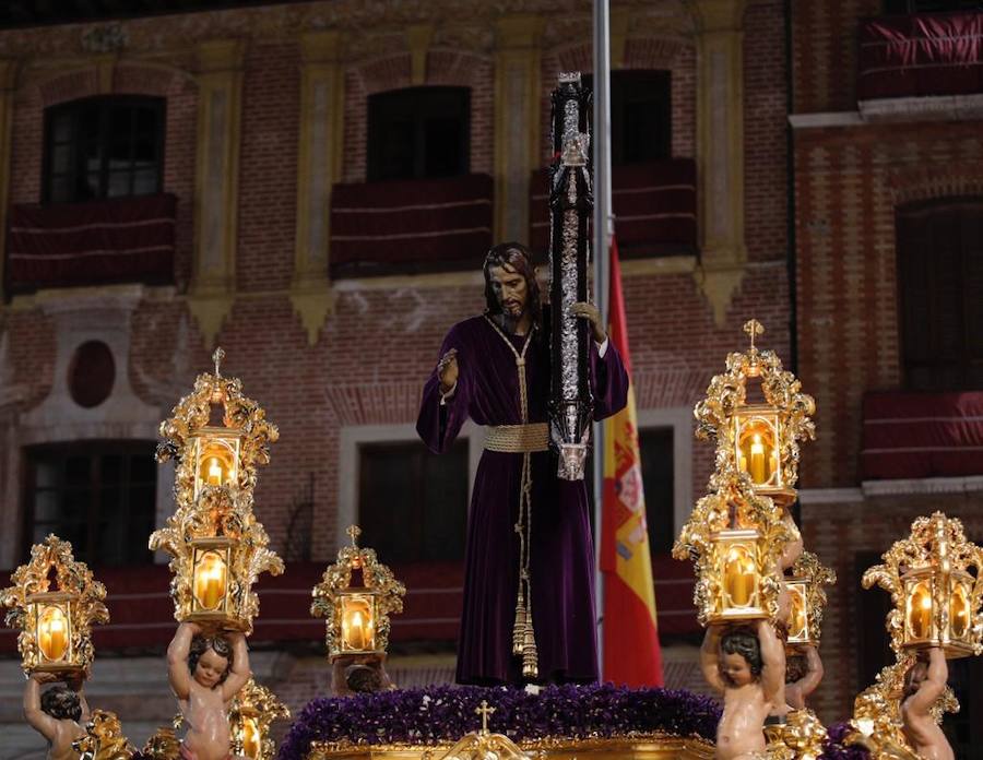 Las fotos de las cofradías del Jueves Santo: Sagrada Cena, Santa Cruz, Viñeros, Vera Cruz, Zamarrilla, Mena, Misericordia, Esperanza.