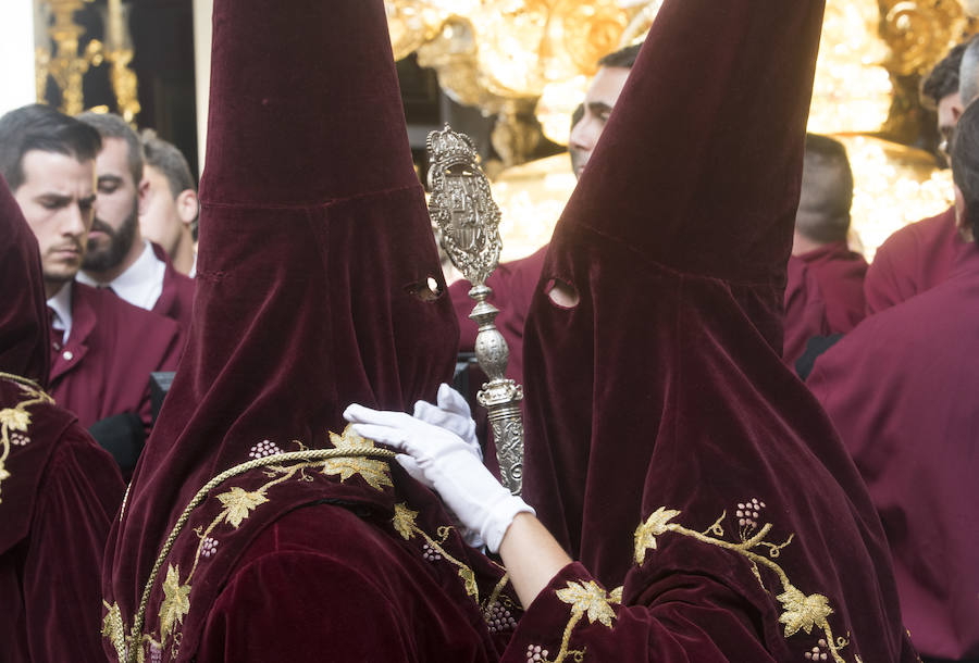 Las fotos de las cofradías del Jueves Santo: Sagrada Cena, Santa Cruz, Viñeros, Vera Cruz, Zamarrilla, Mena, Misericordia, Esperanza.