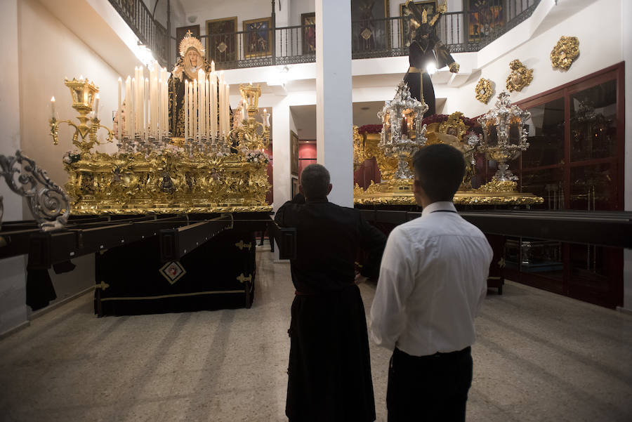 Las fotos de las cofradías del Jueves Santo: Sagrada Cena, Santa Cruz, Viñeros, Vera Cruz, Zamarrilla, Mena, Misericordia, Esperanza.