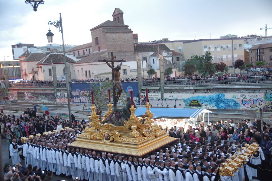 Las fotos de las cofradías del Jueves Santo: Sagrada Cena, Santa Cruz, Viñeros, Vera Cruz, Zamarrilla, Mena, Misericordia, Esperanza.