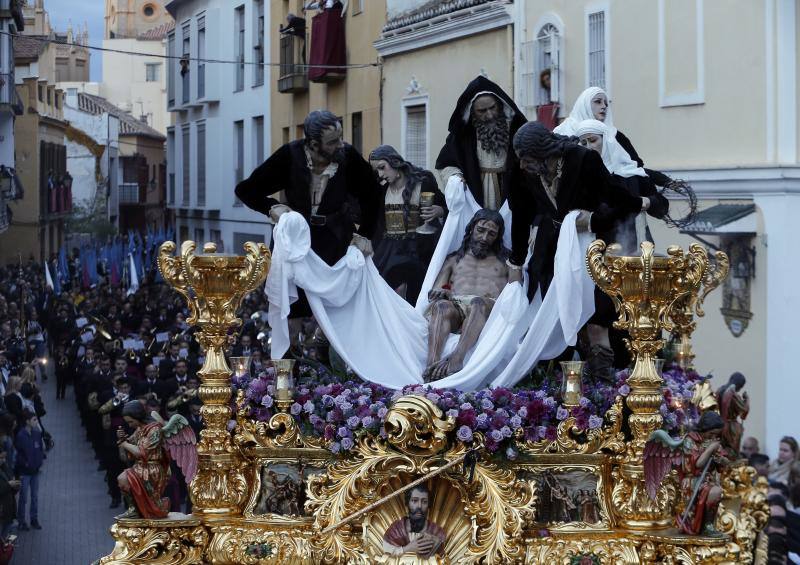 Los cortejos procesionales de Monte Calvario, Descendimiento, Dolores de San Juan, Amor, Traslado, Piedad, Sepulcro y Servitas