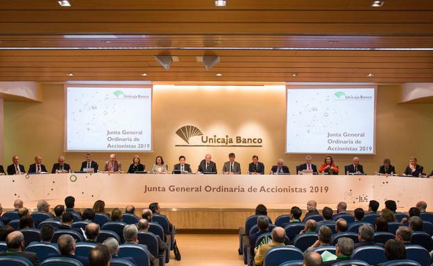 Unicaja confía en que las «decisiones» sobre la fusión con Liberbank se tomen en «las próximas semanas»