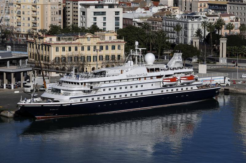 Este sábado, día con más cruceros en el recinto, con el añadido de que tres de los cinco barcos eran exclusivos. En la imagen, Seadream I