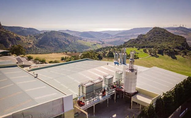 Vista aérea de la fábrica de Casares. 