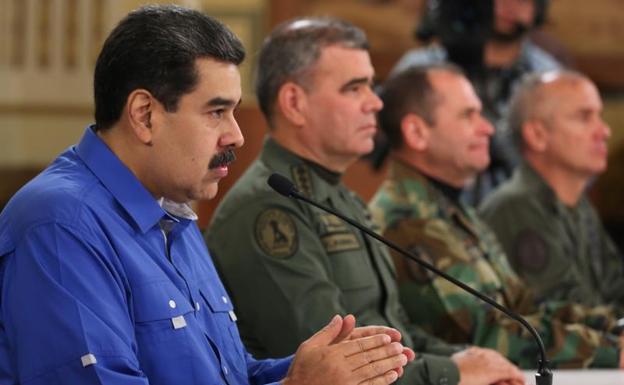 Maduro da por derrotada la «escaramuza golpista» y amenaza con acciones judiciales
