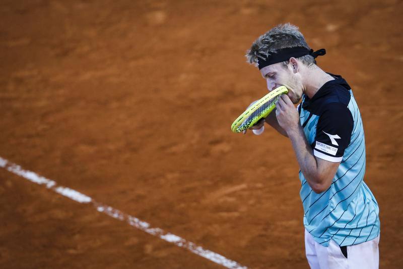 El tenista malagueño logró derrotar al decimoctavo tenista del mundo, el francés Gael Monfils (ex 'top ten' muchos meses) y se ha clasificado para las semifiales del ATP 250 de Estoril (Portugal), en tierra batida.