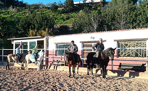 Actividades de esparcimiento en un centro ecuestre. 