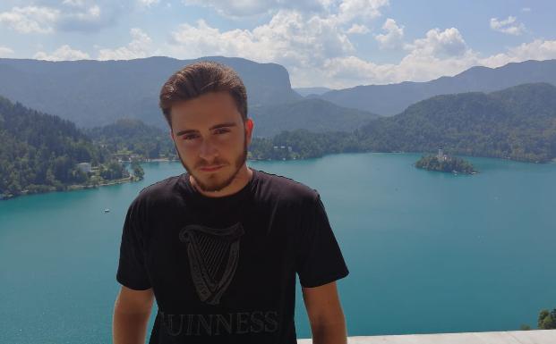 Alonso Villalón en el lago de Bled, una ciudad de Eslovenia. 