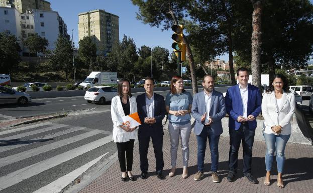 Cassá y Losada, en el centro, con otros miembros de la candidatura