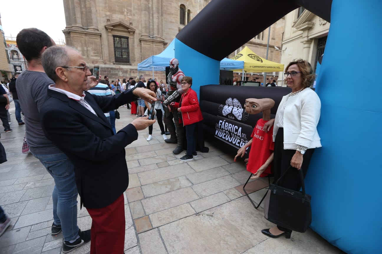 Fotos: Málaga se llena de cultura en La Noche en Blanco 2019