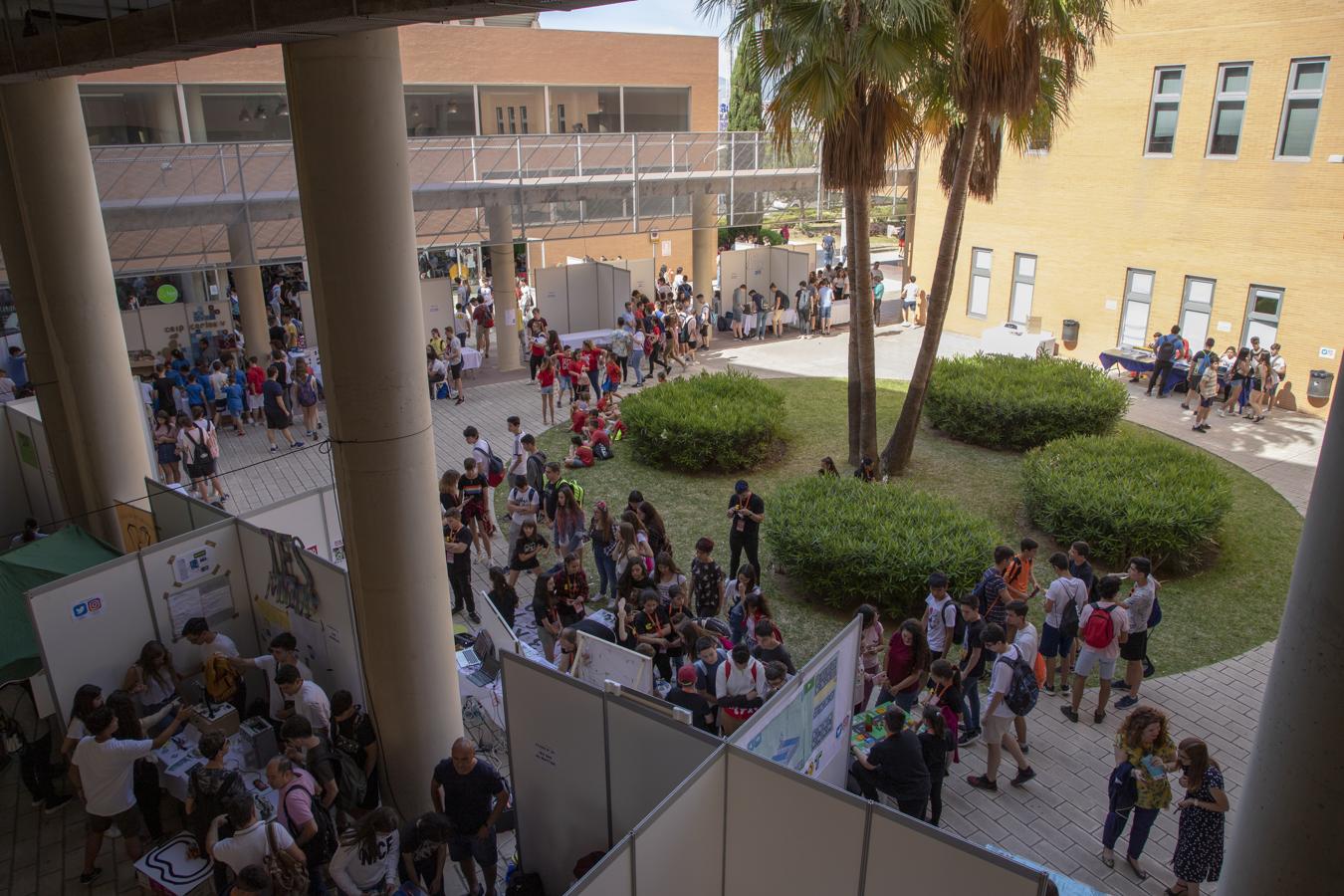 Estudiantes de toda Andalucía participan en la Feria de Tecnología, una muestra de la imaginación, esfuerzo y vocación de los escolares