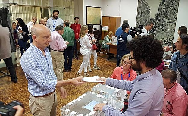 La jornada electoral en Málaga, en imágenes