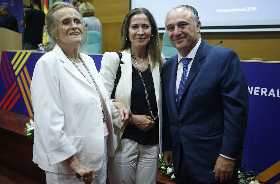 María Victoria Atencia, Victoria León Atencia y Juan Ignacio Zafra.