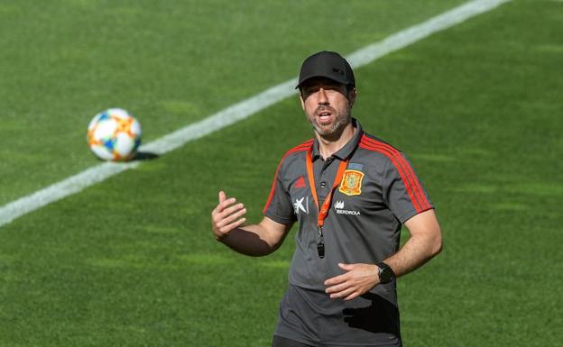 Jorge Vilda, durante un entrenamiento. 